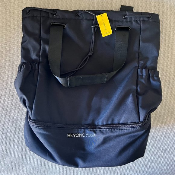NWT Beyond Yoga Convertible Gym Bag main image 9